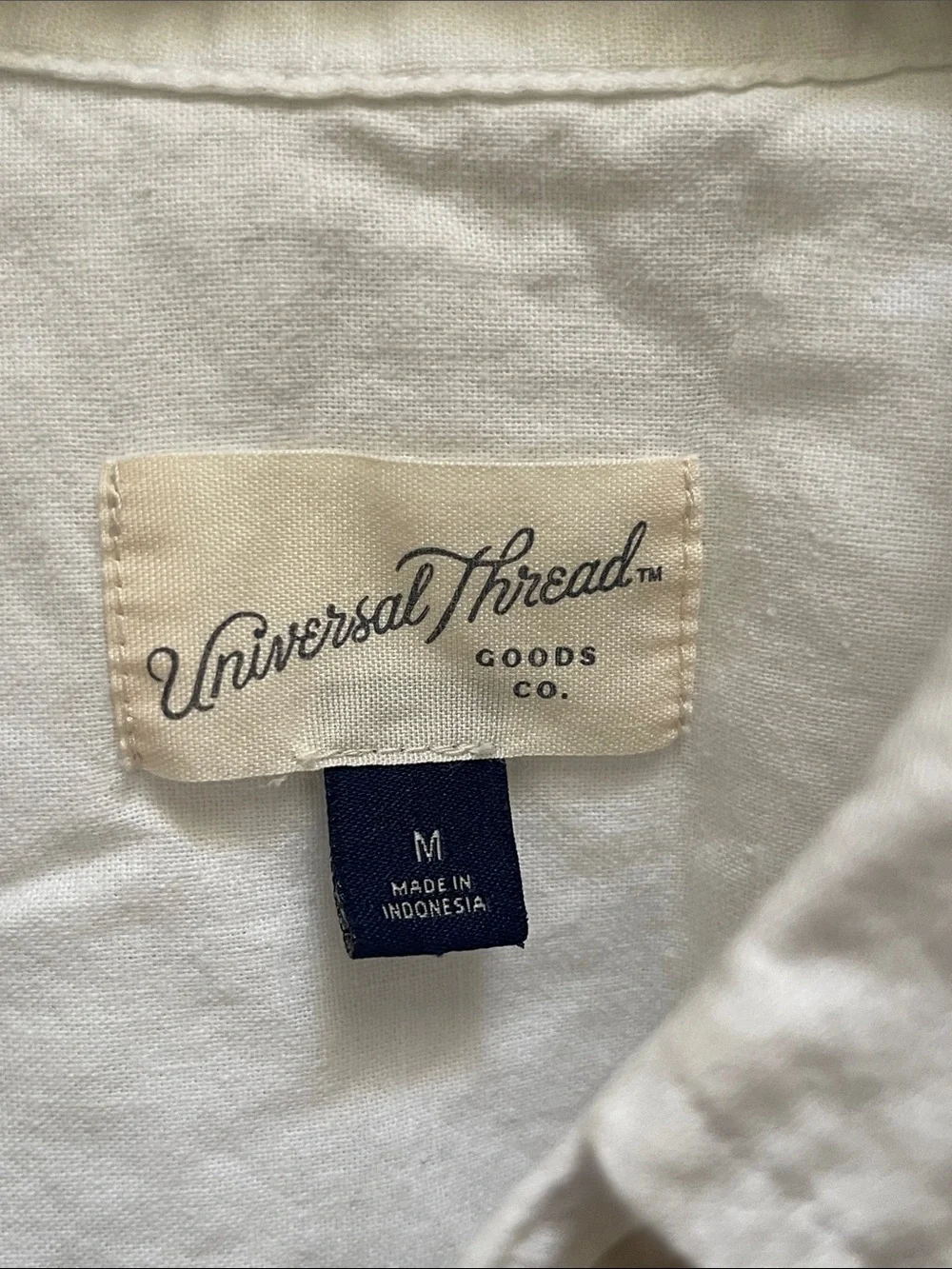 Universal Thread White Cropped Button-Up - Picture 2 of 6